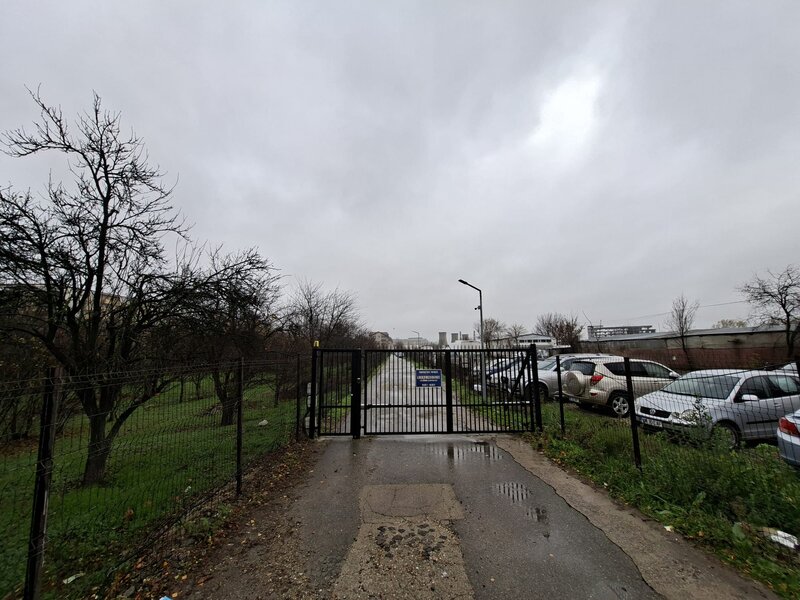 Berceni, Metalurgiei, parc Tudor Arghezi, pe str. Drumul Jilavei 113B